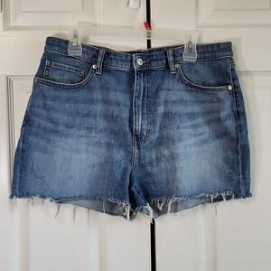 Uniqlo Womens Med Wash Distressed Cutoff Jean Shorts SZ 35 Zip & Button Raw Hem